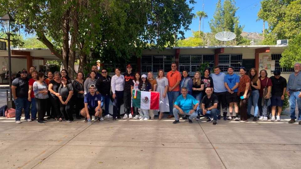 Estudiantes normalistas del Creson inician intercambio académico en España