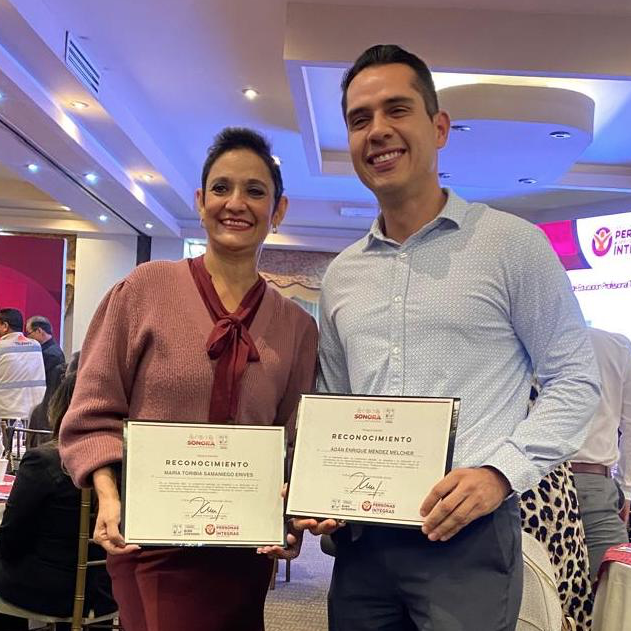 Mary Samaniego y Adán Méndez son la Servidora y Servidor Público Íntegro 2025 del Creson